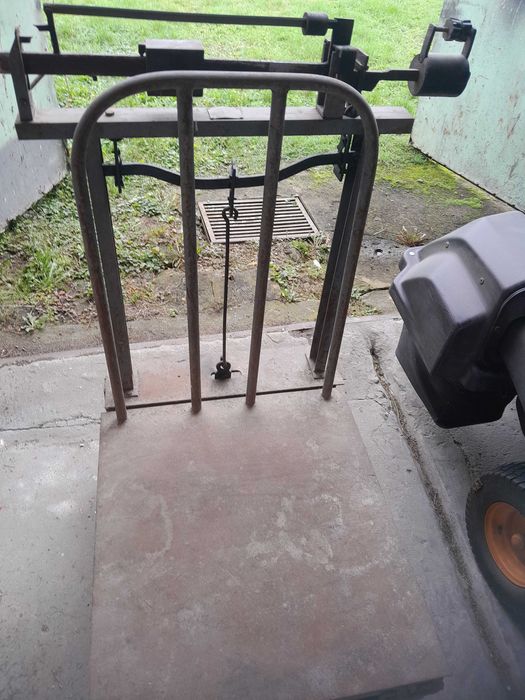 Sprzedam wagę stacjonarną