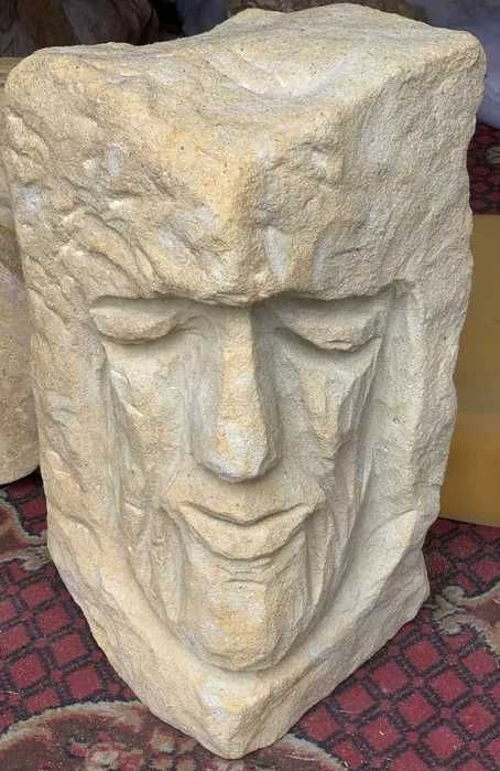 Rzeźba - Kamień -Piaskowiec - wys-54 cm