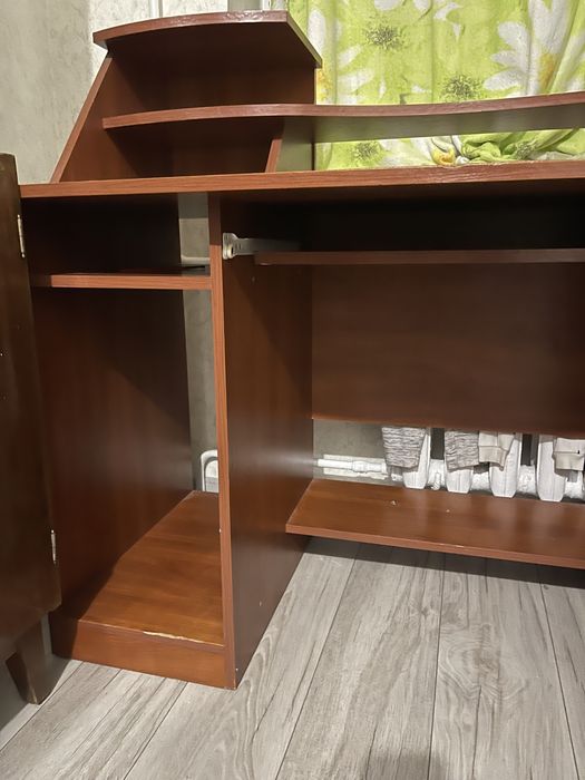 Компьютерный стол