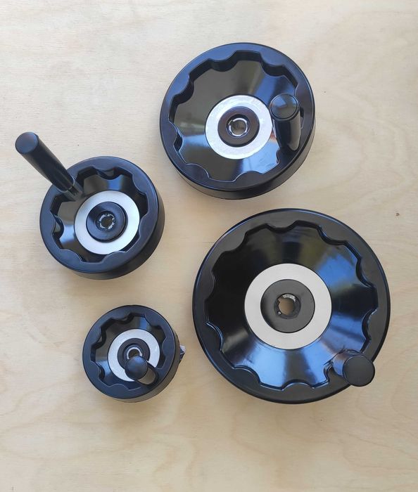 Koło ręczne średnica 95 otwór 12 klin 4 z rękojeścią obrotową składaną