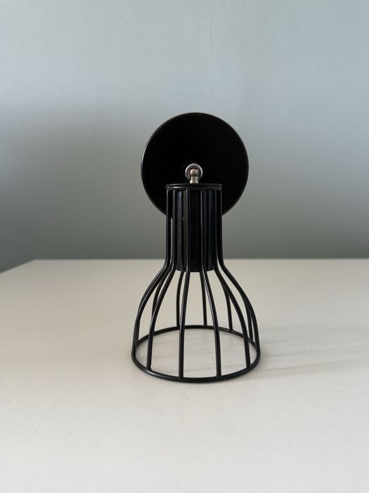 Zestaw czarnych lamp