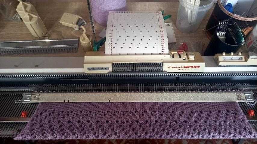 Вязальна машина Кнітмастер (Silver reed) SK260/SR50 з ажурною кареткою
