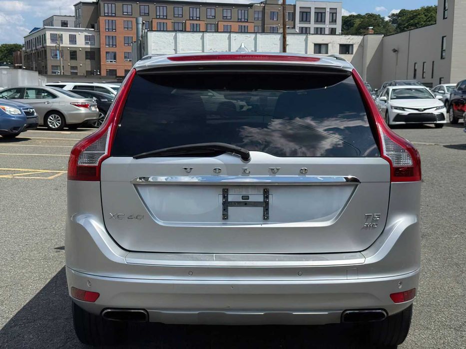 Volvo XC60 T5  Premier      2016