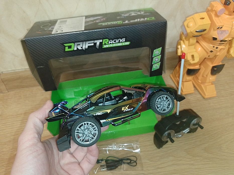 Дрифт машинка R/C зі світлом на радіо керуванні + робот