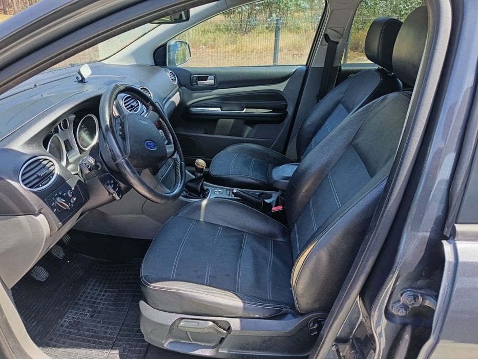 Ford focus 1.6 2010
