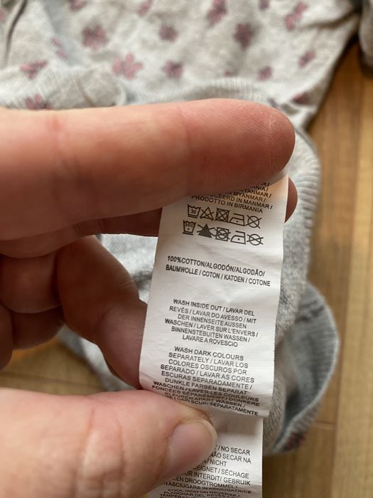 Sweter rozponany w kwiatki