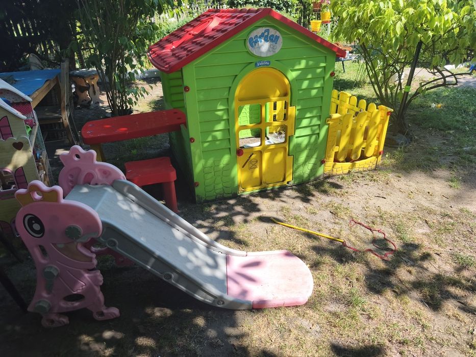 Domek ogrodowy plus slizgawka