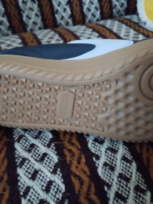 Sprzedam nowe buty Skechers.