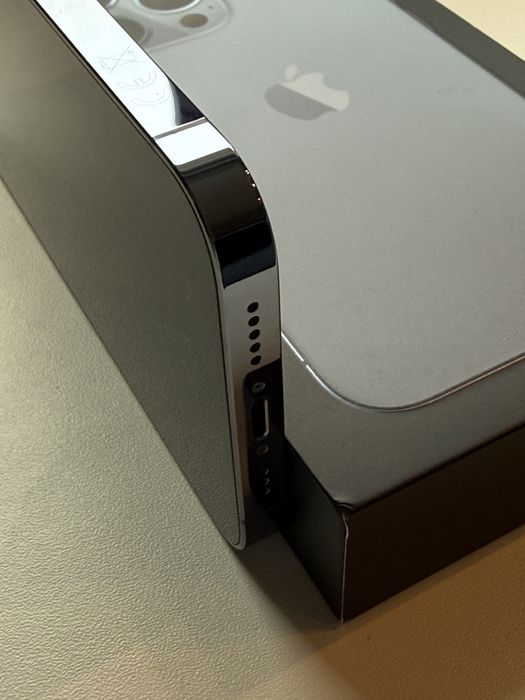 Iphone 13 Pro 256 GB telefon i kabel apple