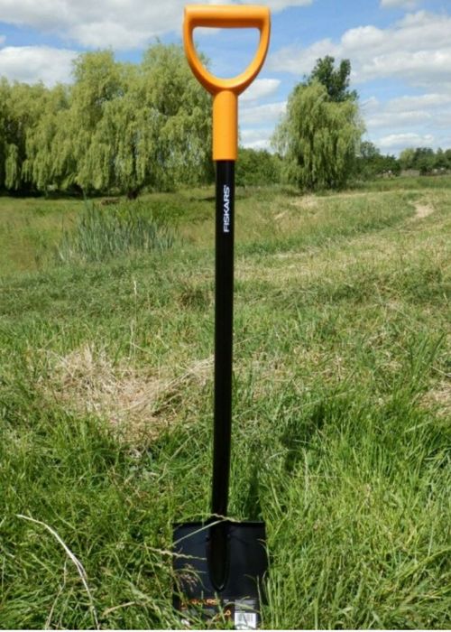 Лопата штикова Fiskars Solid 131413 (1003455) Нова в Наявності без Пре