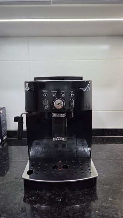 Máquina Delonghi DL ECAM230.13.B