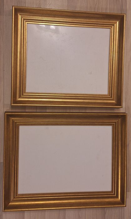Dwie pozłacane ramy
