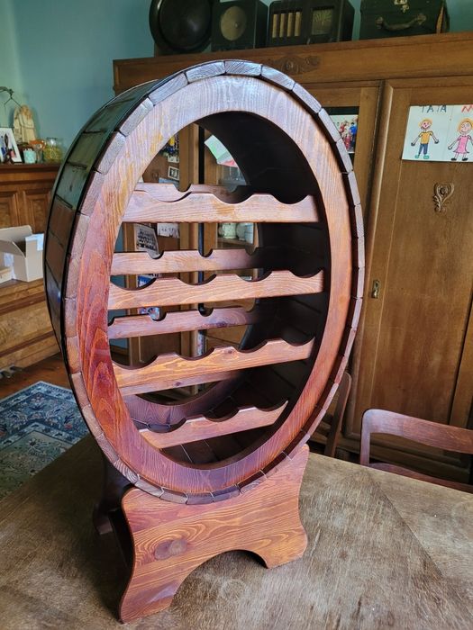 Stojak na wino drewniany