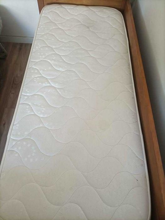 Cama dupla em madeira/cerejeira