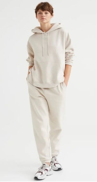 Спортивний утеплений костюм H&M. Нарядна, стильна сукня. Платье.