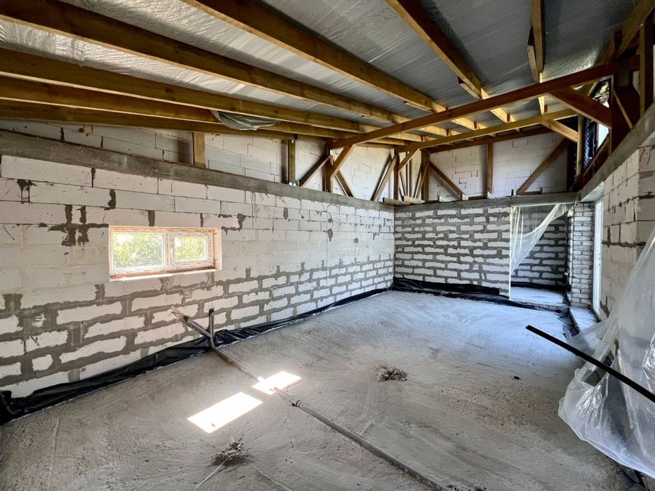 Елітна дача на березі річки біля лісу «Фотон»