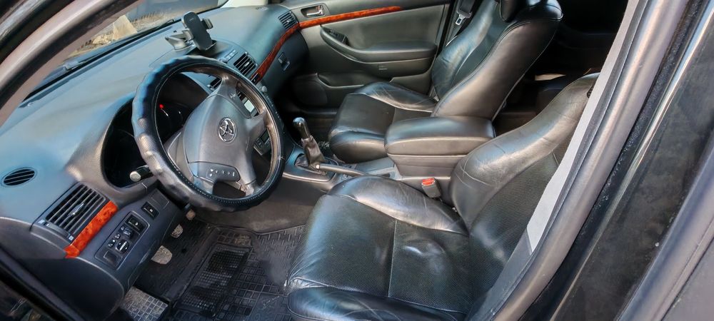 Продам Авто Toyota Avensis 2_0