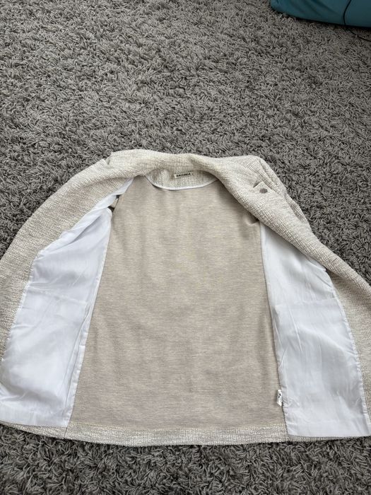 Піджак жіночий на гудзиках