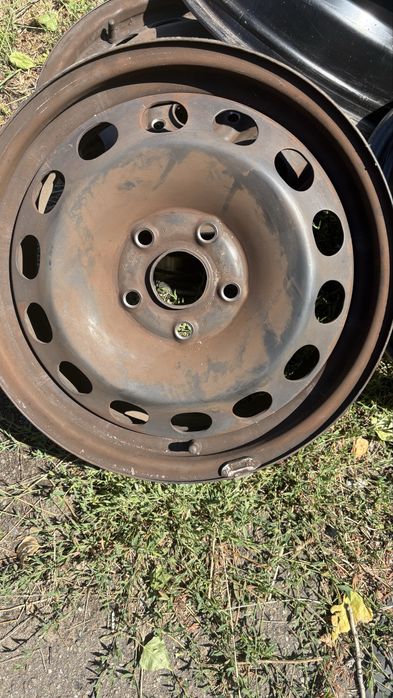 Продам 4 шт. сталевих дисків (штамповки) VW