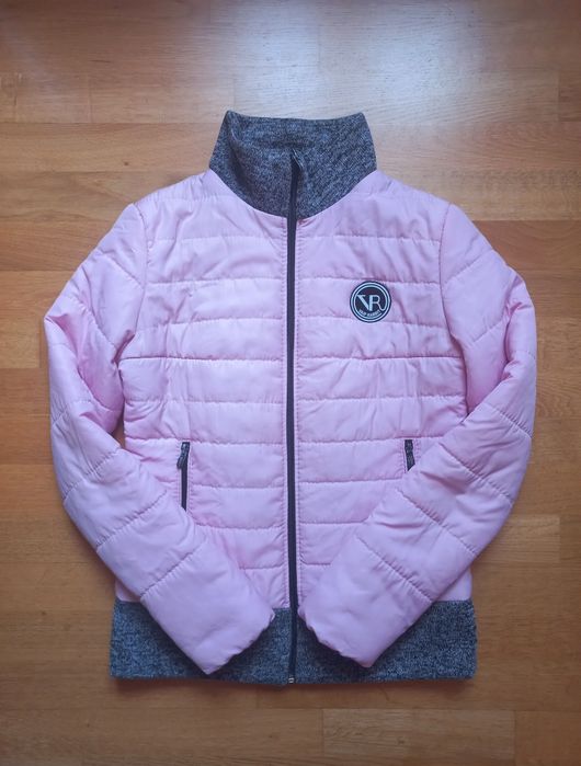 Жіноча куртка вітривка розмір S