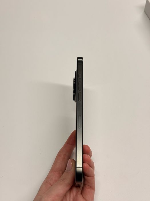 Iphone 15 pro max 256 чорного кольору