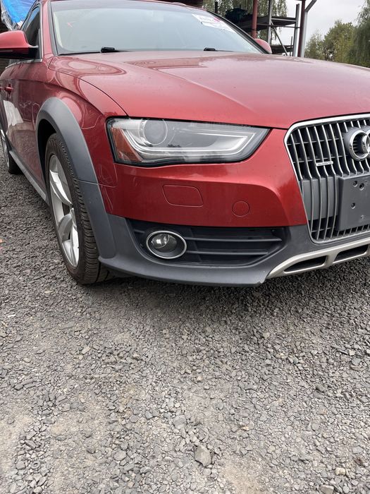 Передок комплектний Audi A4 B8 allroad 12-16 бампер фари крила капот