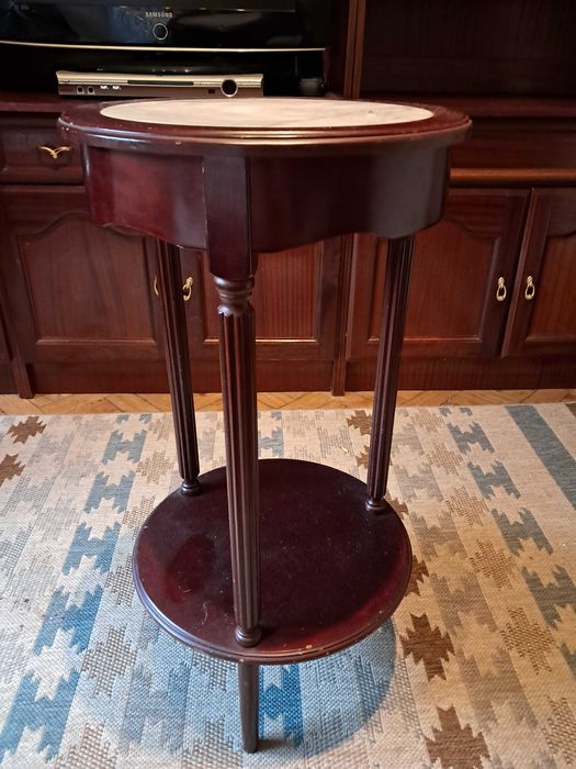 Mesa de apoio de sala