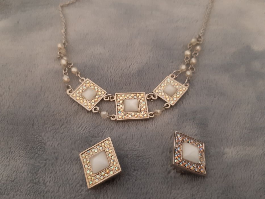 Conjunto colar e brincos de festa