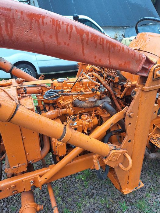Ciągnik rolniczy Renault N71 z ładowaczem + Opryskiwacz 400L Gratis!