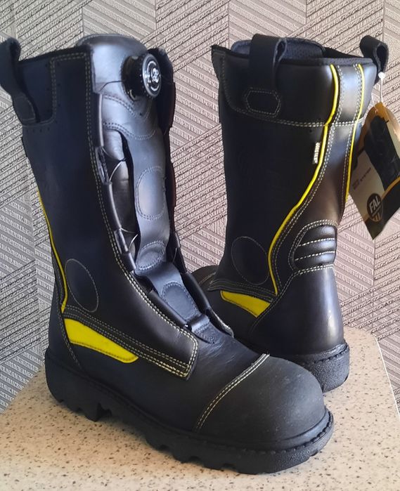 Ботинки кожаные .Высокий класс защиты