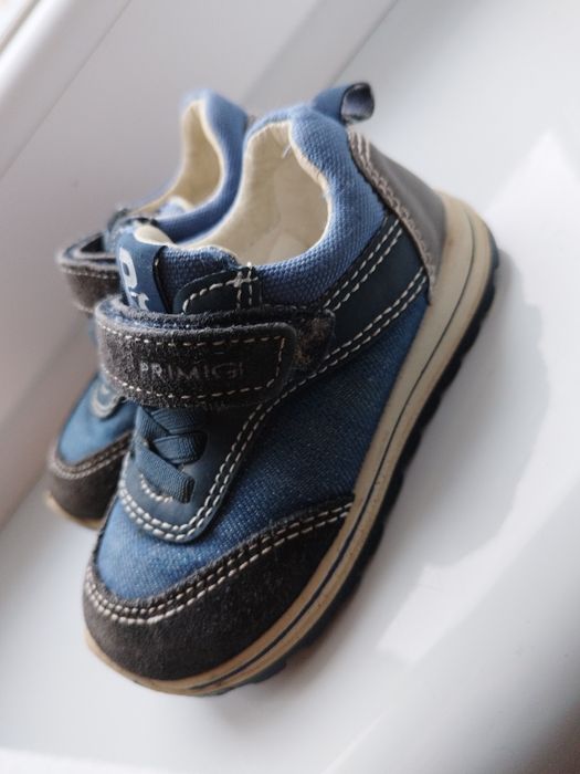 Дитяче взуття весна