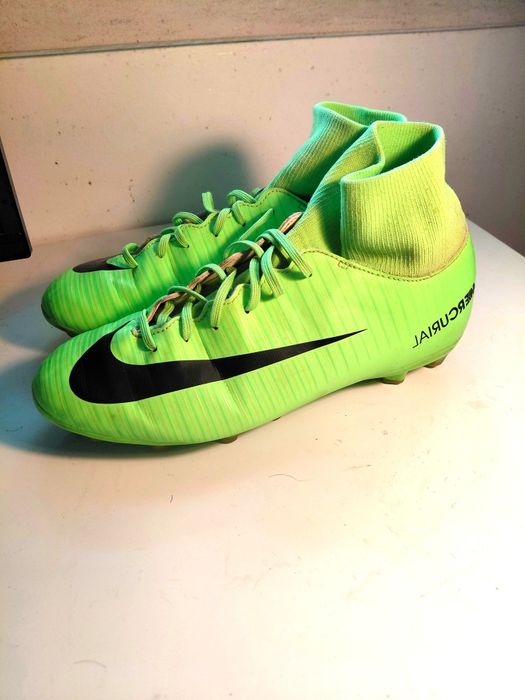 Chuteiras de futebol Nike verdes