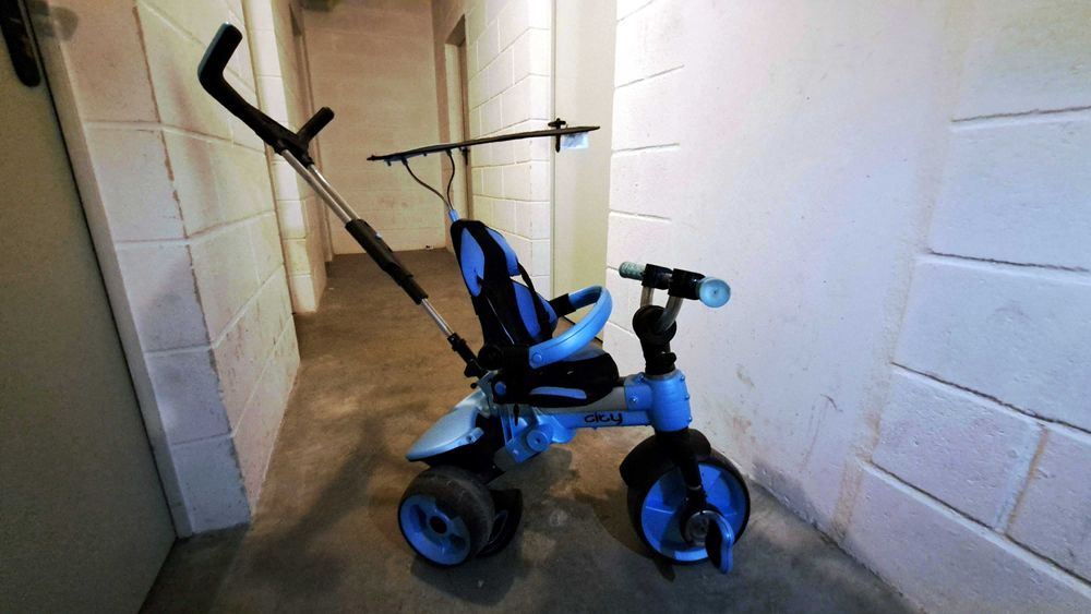 Vendo triciclo city azul