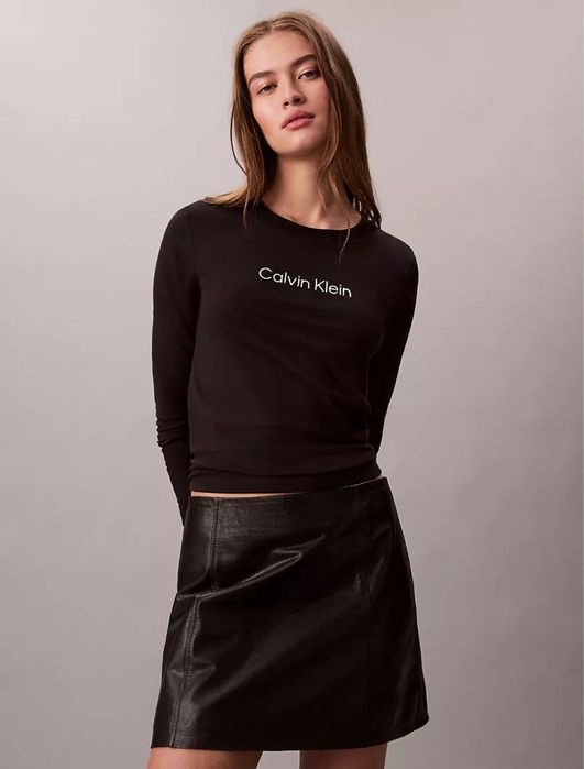 Продам лонгслів Calvin klein