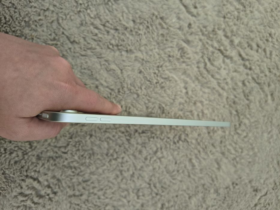 Vendo iPad 11 128GB - 1 mês de uso