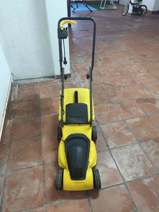 Corta-relvas elétrico 1200 W 23 cm