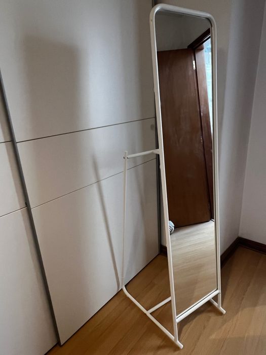 Espelho de chão -  IKEA- KNAPPER