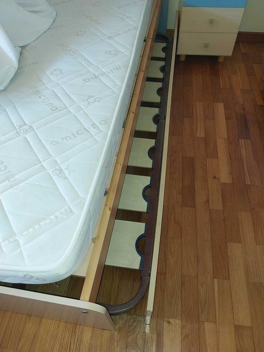 Quarto Infantil Completo Micuna – Cama Evolutiva + Roupeiro + Cómoda + Mesinhas