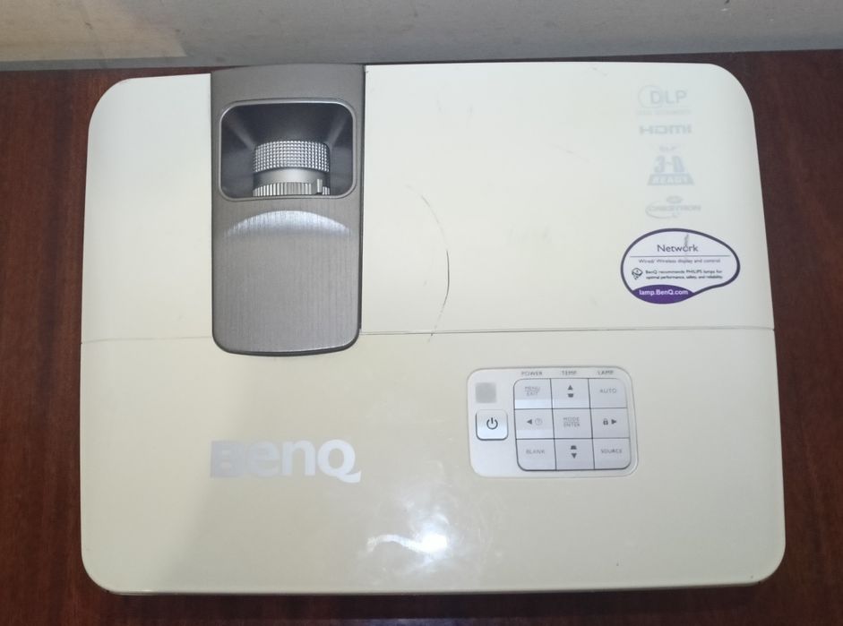 Продам проектор BENQ