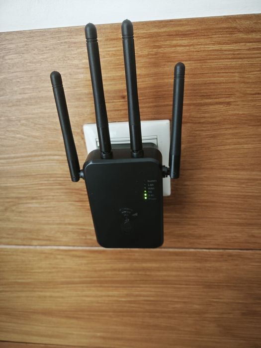 Wi-Fi Repeater475828079821465601