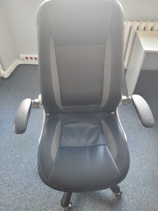 fotel biurowy obrotowy