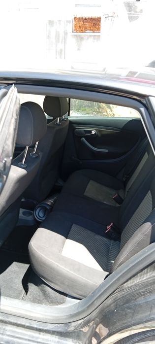 Carro com revisão feita. Em ótimo estado.