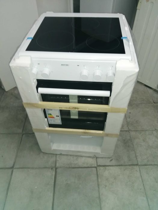 Kuchenka ceramiczna MPM 53 KEC 30 , nowa, oryginalnie zapakowana