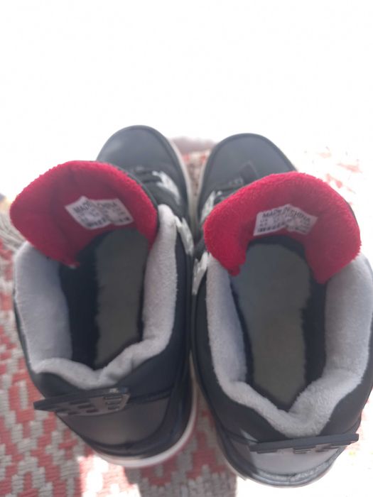Air Jordan 4 Black Red
