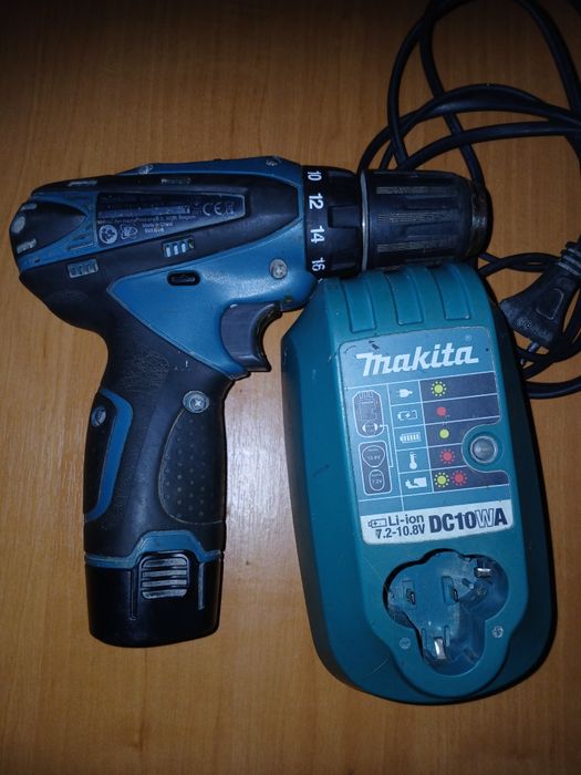 Шуроповерт Makita df330d