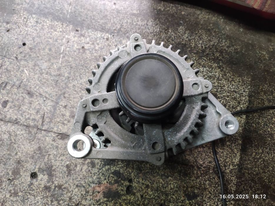 Генератор Тойота.