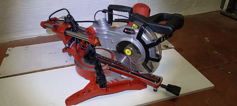 Торцовочная пила с протяжкой Einhell TC-SM 2131/1 из Германии.