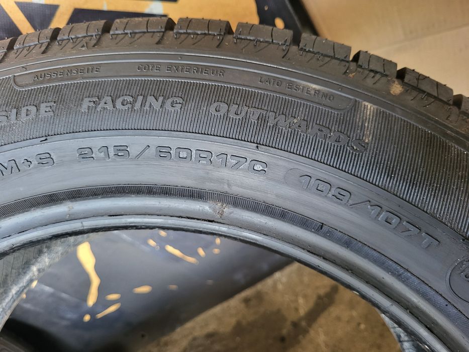 Opony wielosezonowe 215/60/17C Goodyear 7,7mm