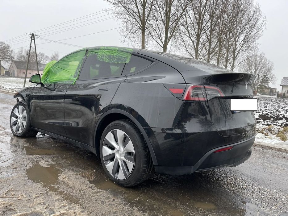 Tesla Y 12.2024 ROK_TYLKO 78.000 KM_Bogata wersja_LONG RANGE DUAL MOTOR 514 KM