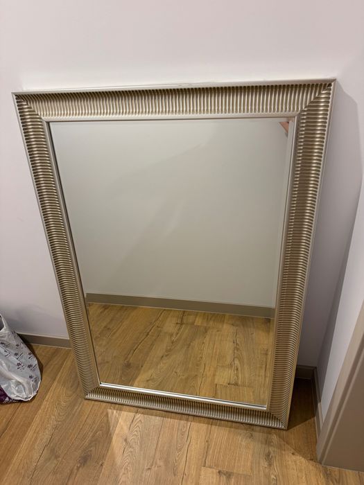 Duże lustro z ramką Ikea